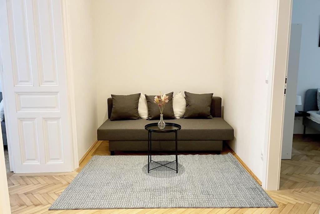 City-Center-Apartment Hip Area, Big & New Vienna Exterior photo