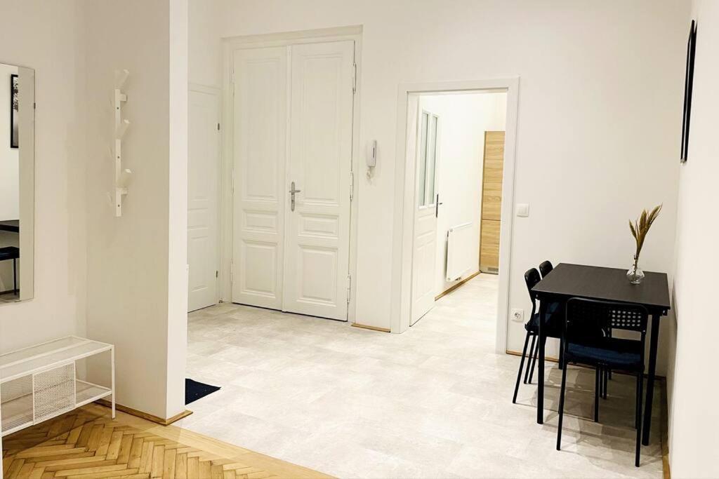 City-Center-Apartment Hip Area, Big & New Vienna Exterior photo