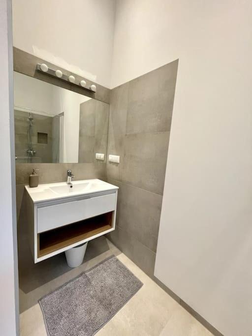 City-Center-Apartment Hip Area, Big & New Vienna Exterior photo